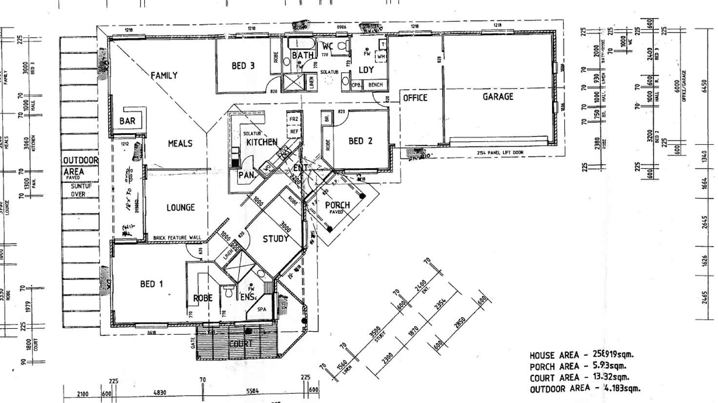 Floorplan of Homely house listing, 10-12 Yabara Court, Wondunna QLD 4655