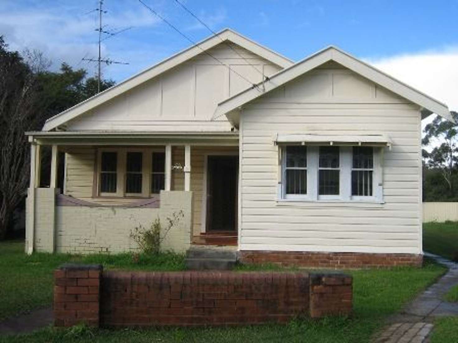 Floorplan of Homely house listing, 10 Hewitts Avenue, Thirroul NSW 2515