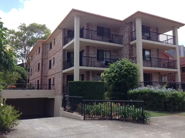 4/56 Bauer Street, Southport QLD 4215