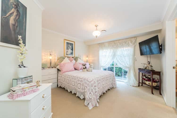 Second view of Homely house listing, 5 Sheffield Close, Pakenham VIC 3810