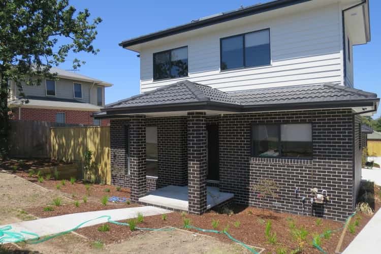Main view of Homely townhouse listing, 1/17 Stonehaven Avenue, Boronia VIC 3155