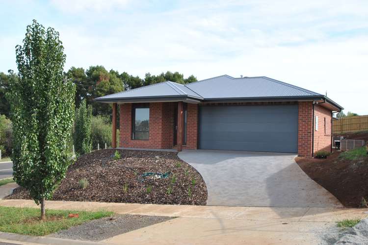 Main view of Homely house listing, 19 Willow Grove, Leongatha VIC 3953