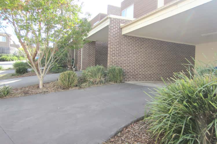 Main view of Homely townhouse listing, 19/52 SHINNERS AVE, Berwick VIC 3806