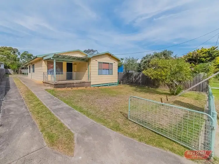 33 RED ROCKS ROAD, Cowes VIC 3922