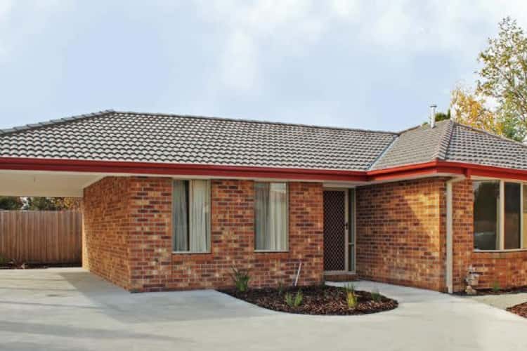 Main view of Homely house listing, 2/10 ADAM COURT, Pakenham VIC 3810