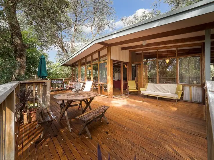 98 SILVERLEAVES AVENUE, Silverleaves VIC 3922