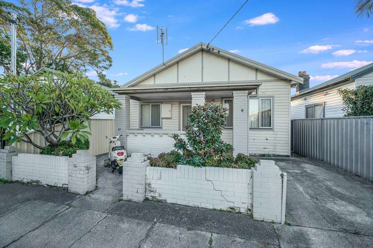 9 Baker Street, Mayfield NSW 2304