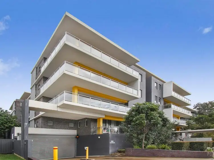 24/213 Carlingford Road