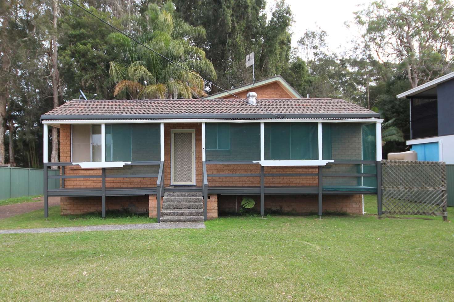 Main view of Homely semiDetached listing, 1/6 Kauai Avenue, Chittaway Bay NSW 2261