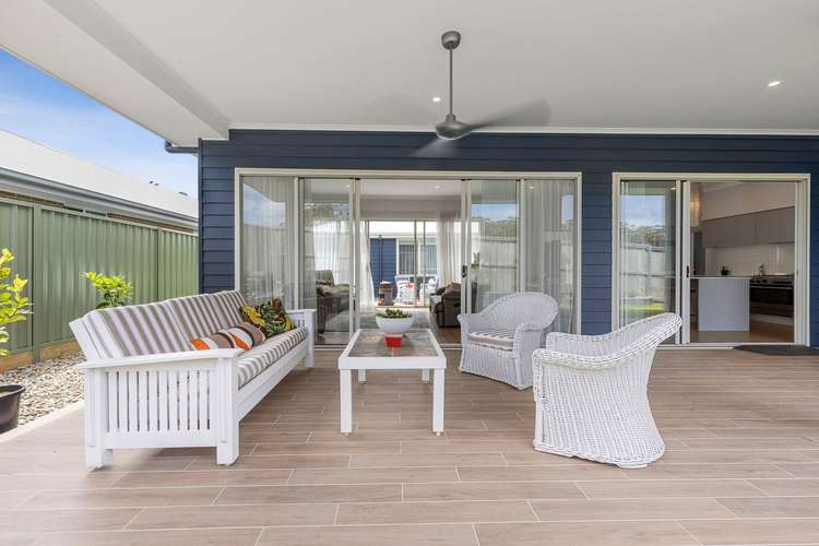 15 Brookwater Crescent, Mollymook Beach NSW 2539