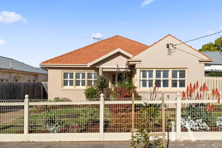 15 Narmbool Street