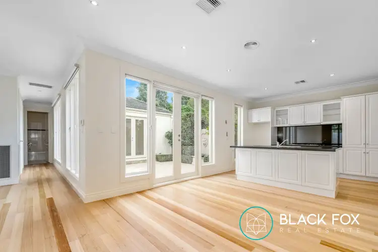 2/15 Creswick Street