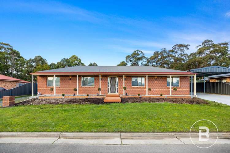 2 Jemacra Place, Mount Clear VIC 3350