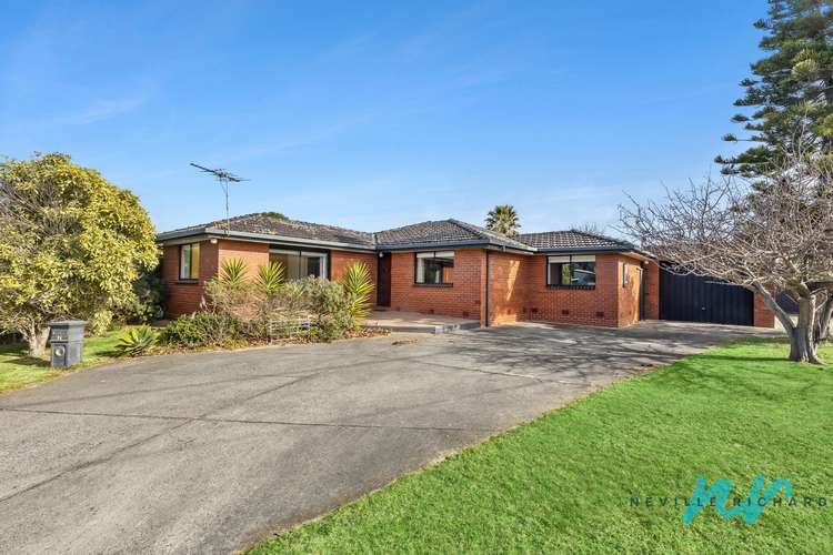 2 Mouchemore Avenue, St Leonards VIC 3223