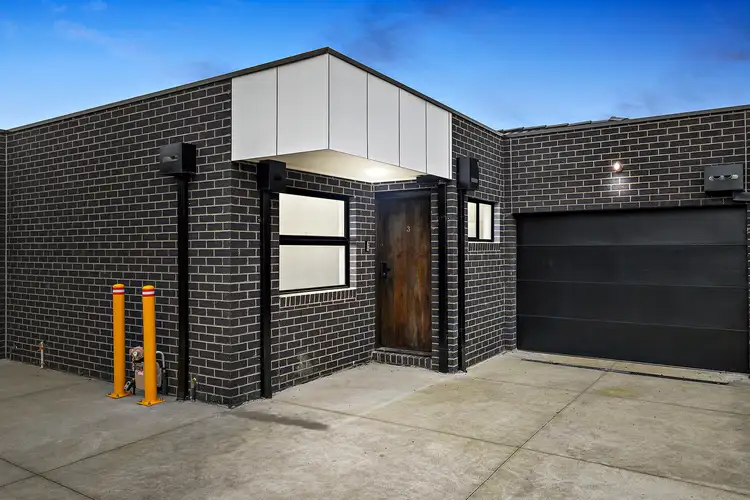 3/83 Kernot Street