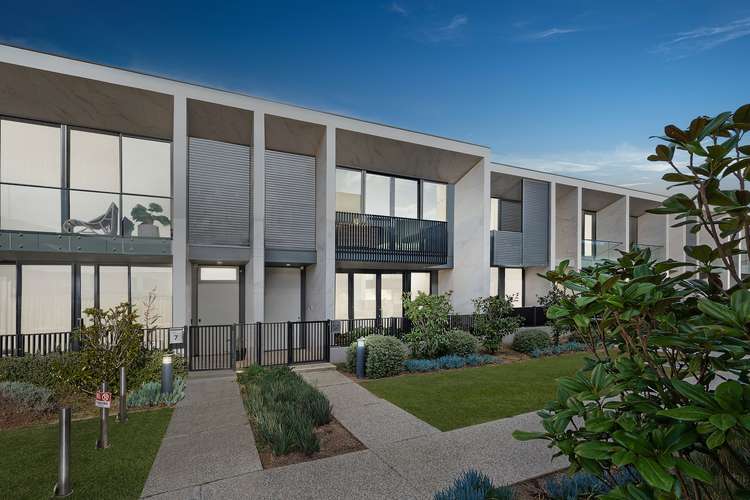 Main view of Homely townhouse listing, 6 Lumb Place, Rippleside VIC 3215