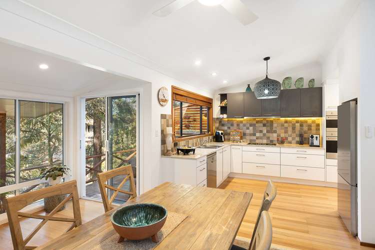 11 Easter Parade, North Avoca NSW 2260