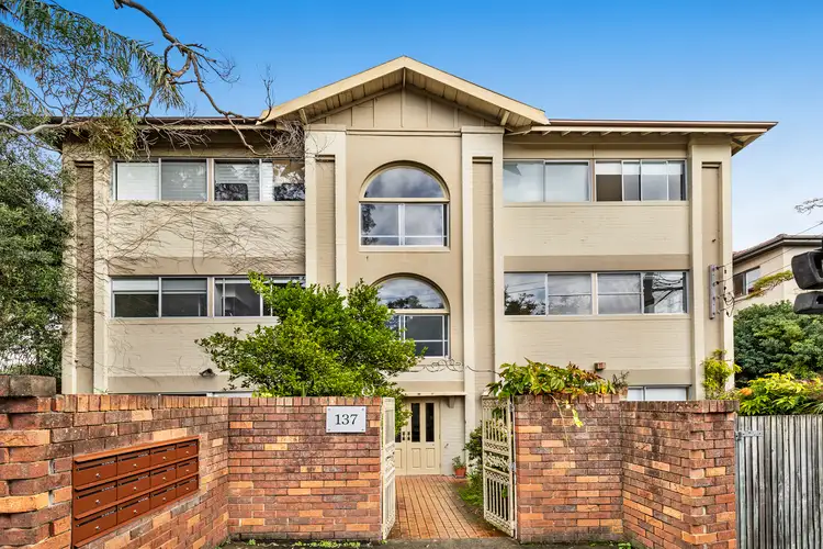 4/137 Kurraba Road