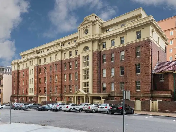 304/8 King Street