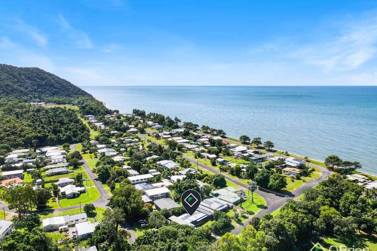 12 George Street, Flying Fish Point QLD 4860