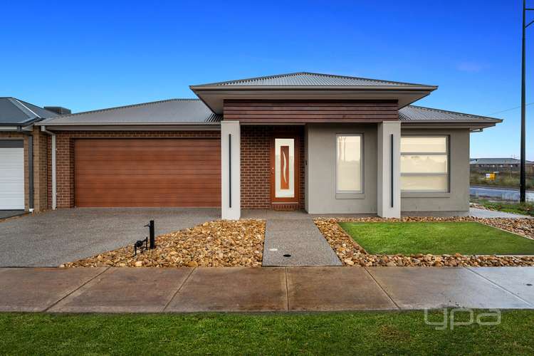 2 Buckingham Boulevard, Strathtulloh VIC 3338