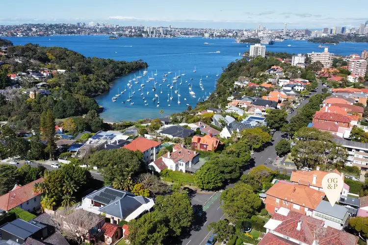 2/74 Raglan Street