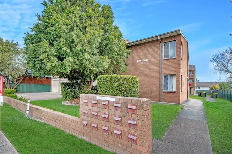 4/10 Teramby Road