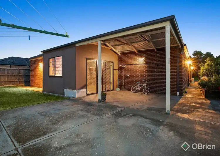 Fifth view of Homely house listing, 4 Pepperbush Circuit, Cranbourne VIC 3977