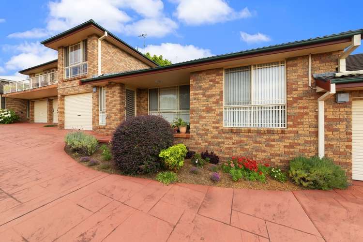 Main view of Homely villa listing, 2/32 Boronia Street, East Gosford NSW 2250