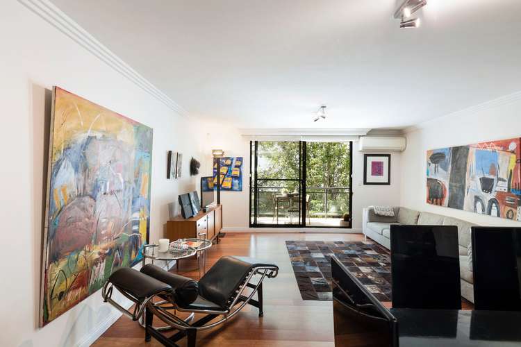 Main view of Homely apartment listing, 4/74-76 McLachlan Avenue, Darlinghurst NSW 2010