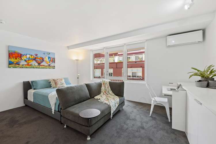 Third view of Homely studio listing, 11/165 Dowling Street, Woolloomooloo NSW 2011