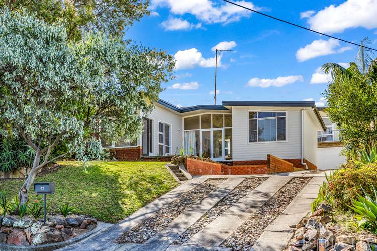 42 Sun Hill Drive, Merewether Heights NSW 2291