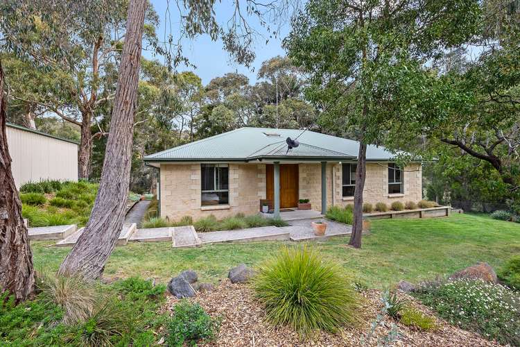 131 Moss Avenue, Mount Helen VIC 3350