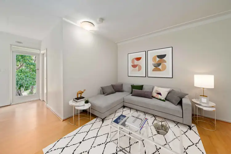 7/32 Russell Street