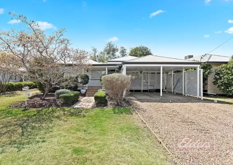 11 Vowles Street
