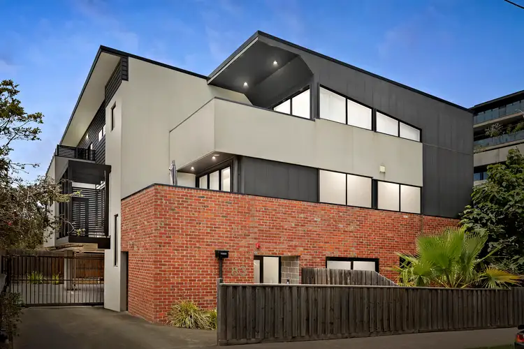 202/83 Fehon Street