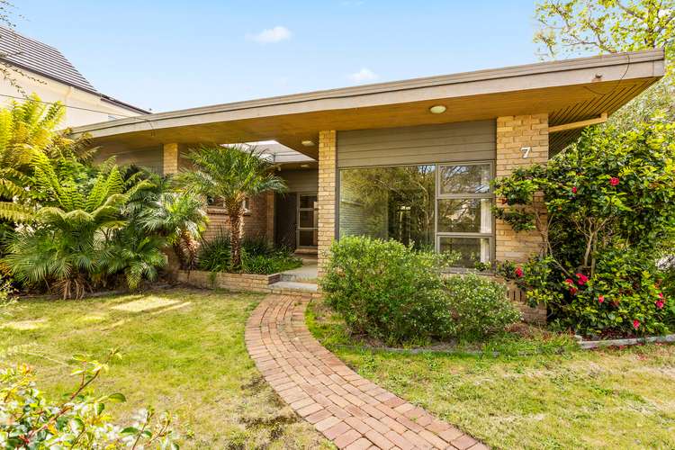 Main view of Homely house listing, 7 The Outlook, Glen Waverley VIC 3150