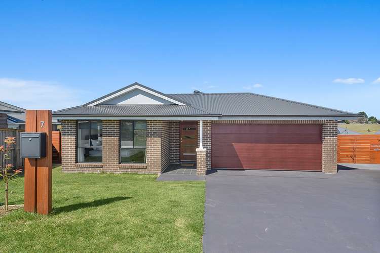 7 Joseph Hollins Street, Moss Vale NSW 2577