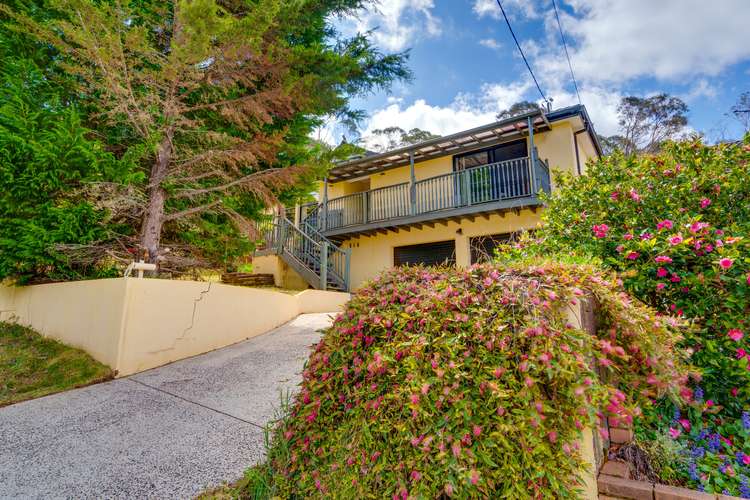 11 Farnells Road, Katoomba NSW 2780