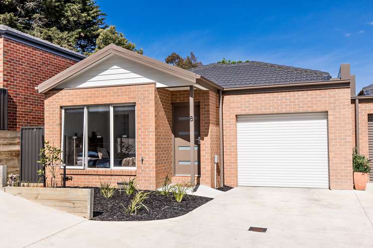 Main view of Homely townhouse listing, 8 Riverside Place, Brown Hill VIC 3350