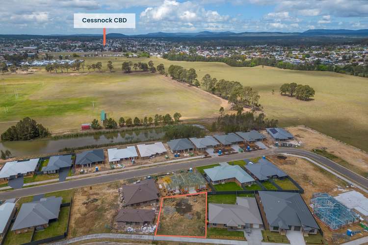 42 Lakeside Circuit, Cessnock NSW 2325