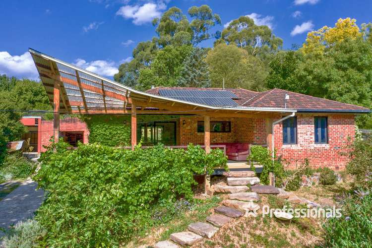 13 Clarke Avenue, Warburton VIC 3799