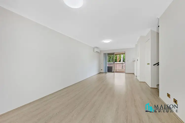 65/8-10 Freeman Place