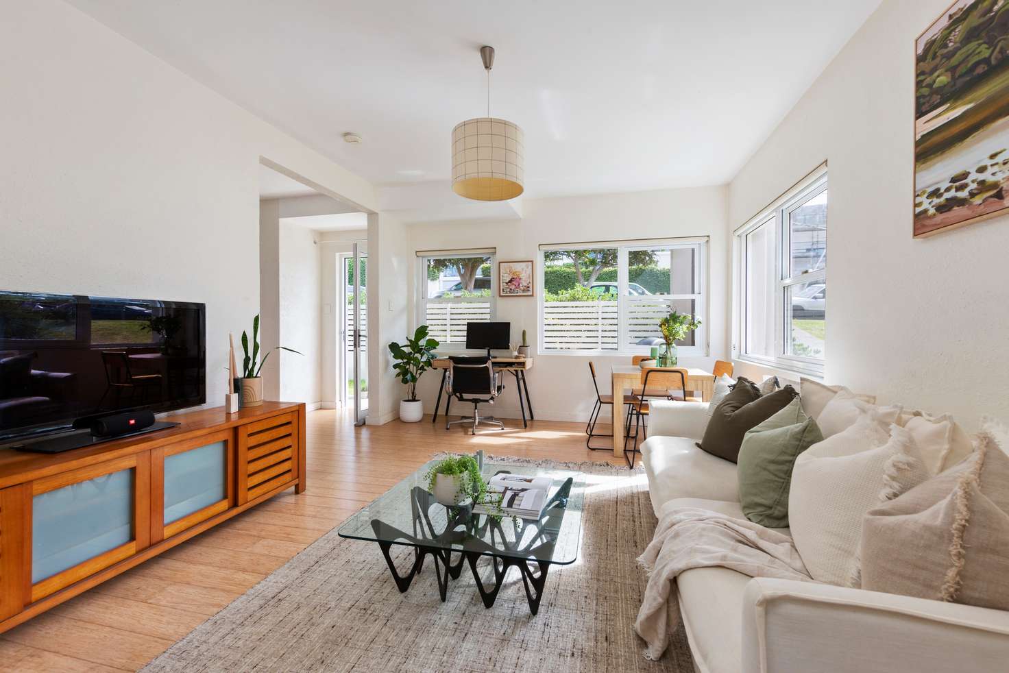 Main view of Homely unit listing, 2/8 Queenscliff Road, Queenscliff NSW 2096