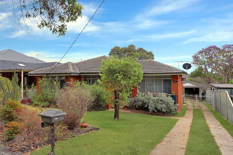 18 Favell Street, Toongabbie NSW 2146