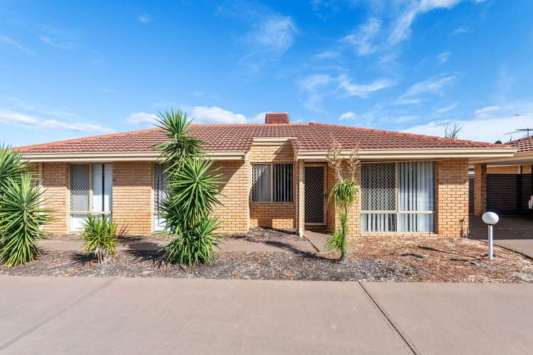 2/23 Quarram Way, Gosnells WA 6110