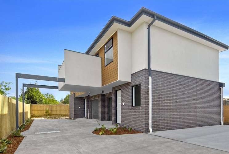 Main view of Homely townhouse listing, 2/126 Power Street, St Albans VIC 3021
