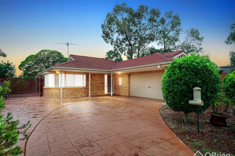 31 Darriwill Close, Delahey VIC 3037