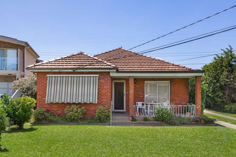 10 Bunt Avenue, Greenacre NSW 2190