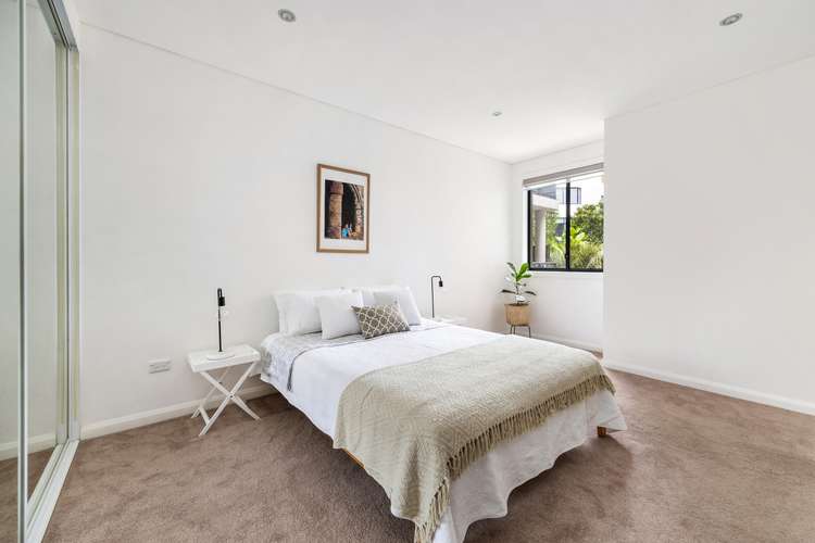 Fifth view of Homely unit listing, 16/10 Oaks Avenue, Dee Why NSW 2099